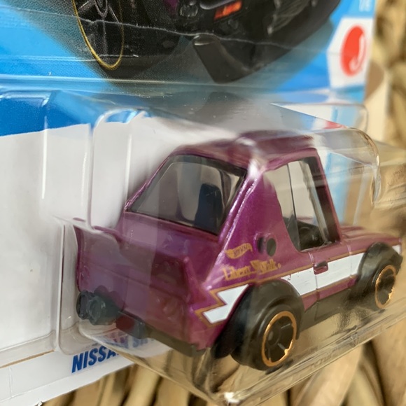 Nissan Skyline 2000GT-R LBWK Tooned Liberty Walk Hot Wheels LibertyWalk 2025 New - Picture 5 of 7